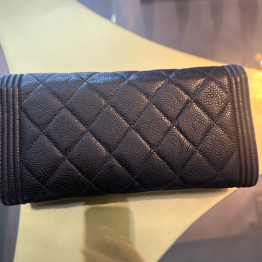 Chanel
Boy Flap Wallet Quilted Caviar Long - Picture 10 of 12